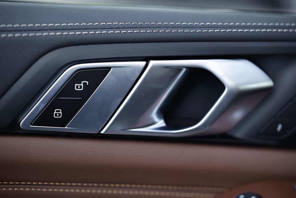 New 2026 BMW X5 sDrive40i w/ M Sport Package image 17