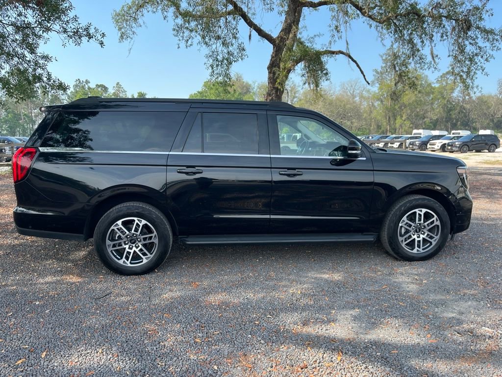 Used 2025 Ford Expedition Max Active AWD/4WD image 7