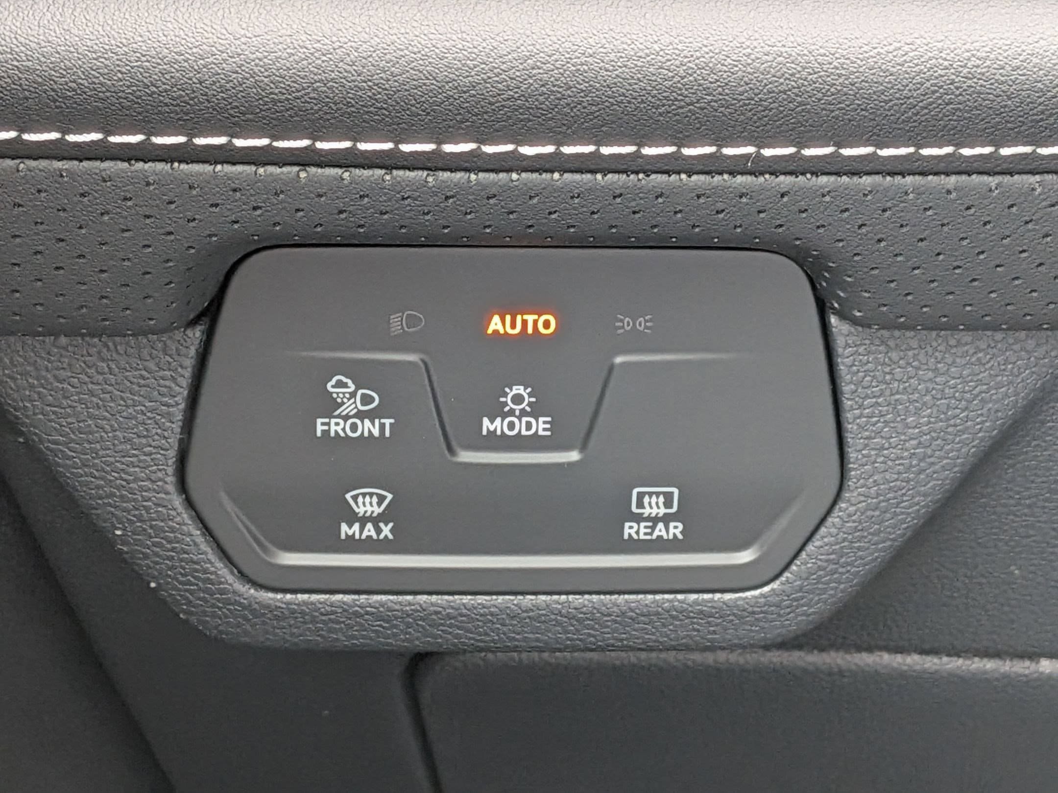New 2026 Volkswagen Atlas Cross Sport SEL Premium R-Line AWD/4WD image 18