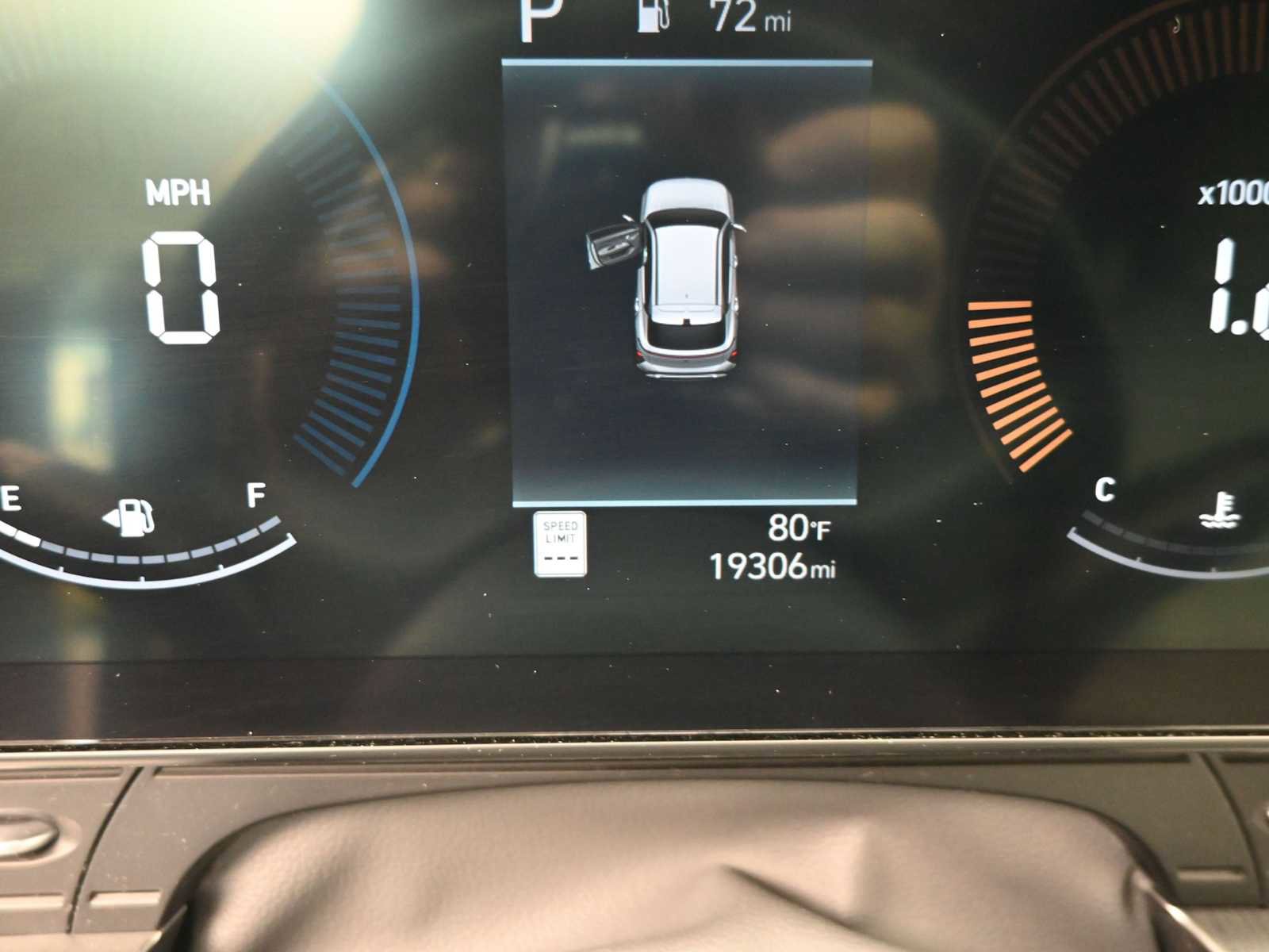 Used 2024 Hyundai Kona SEL AWD/4WD image 13