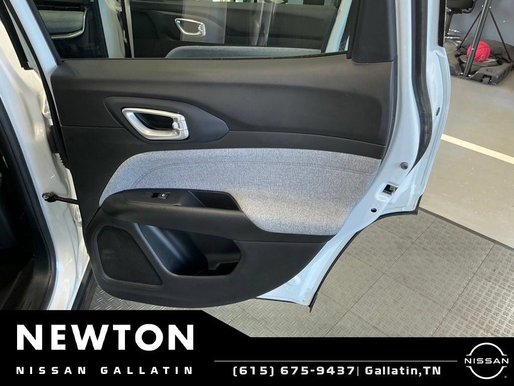 Used 2022 Jeep Compass Latitude AWD/4WD image 40