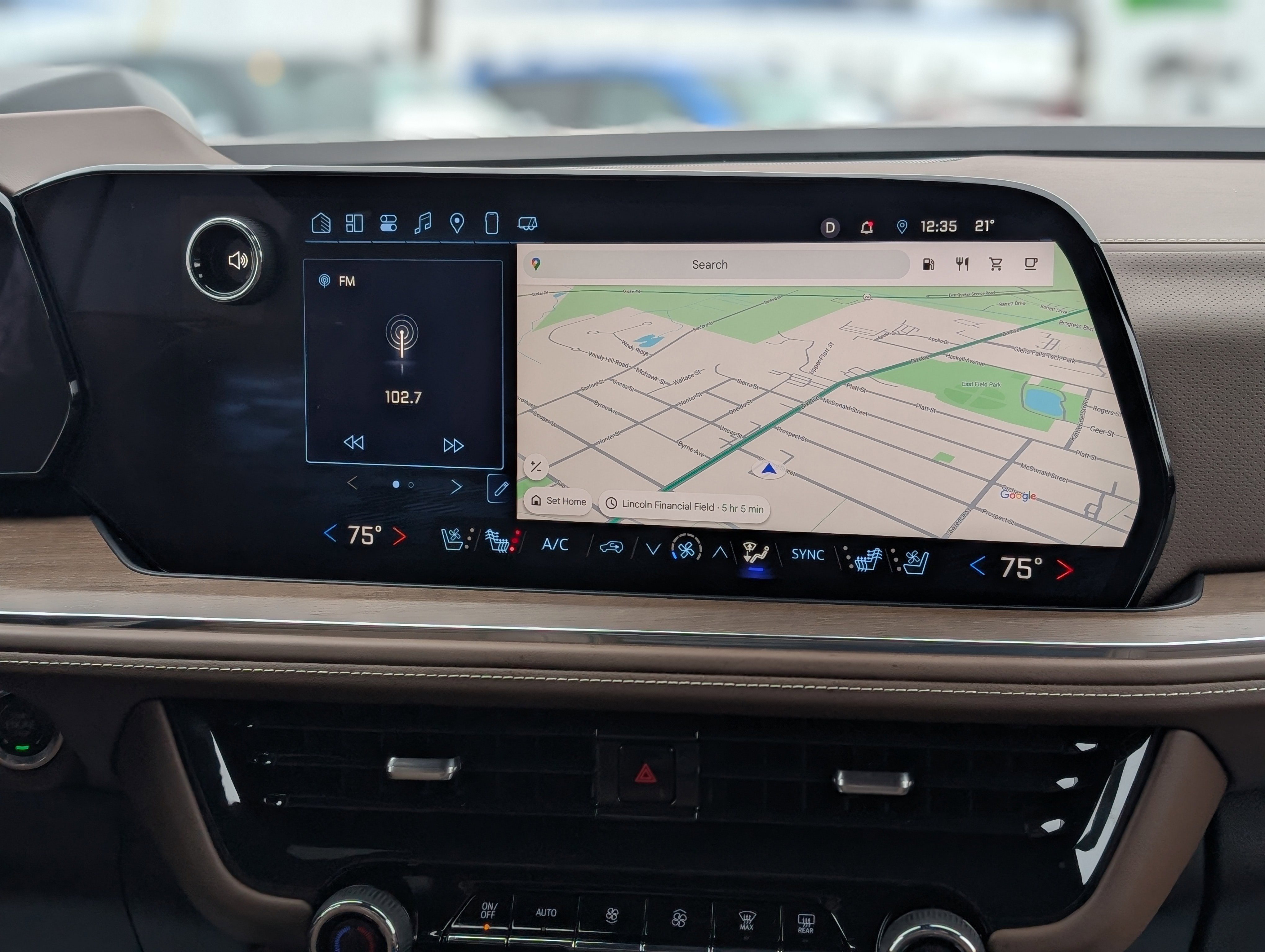 Used 2025 Chevrolet Tahoe High Country image 21