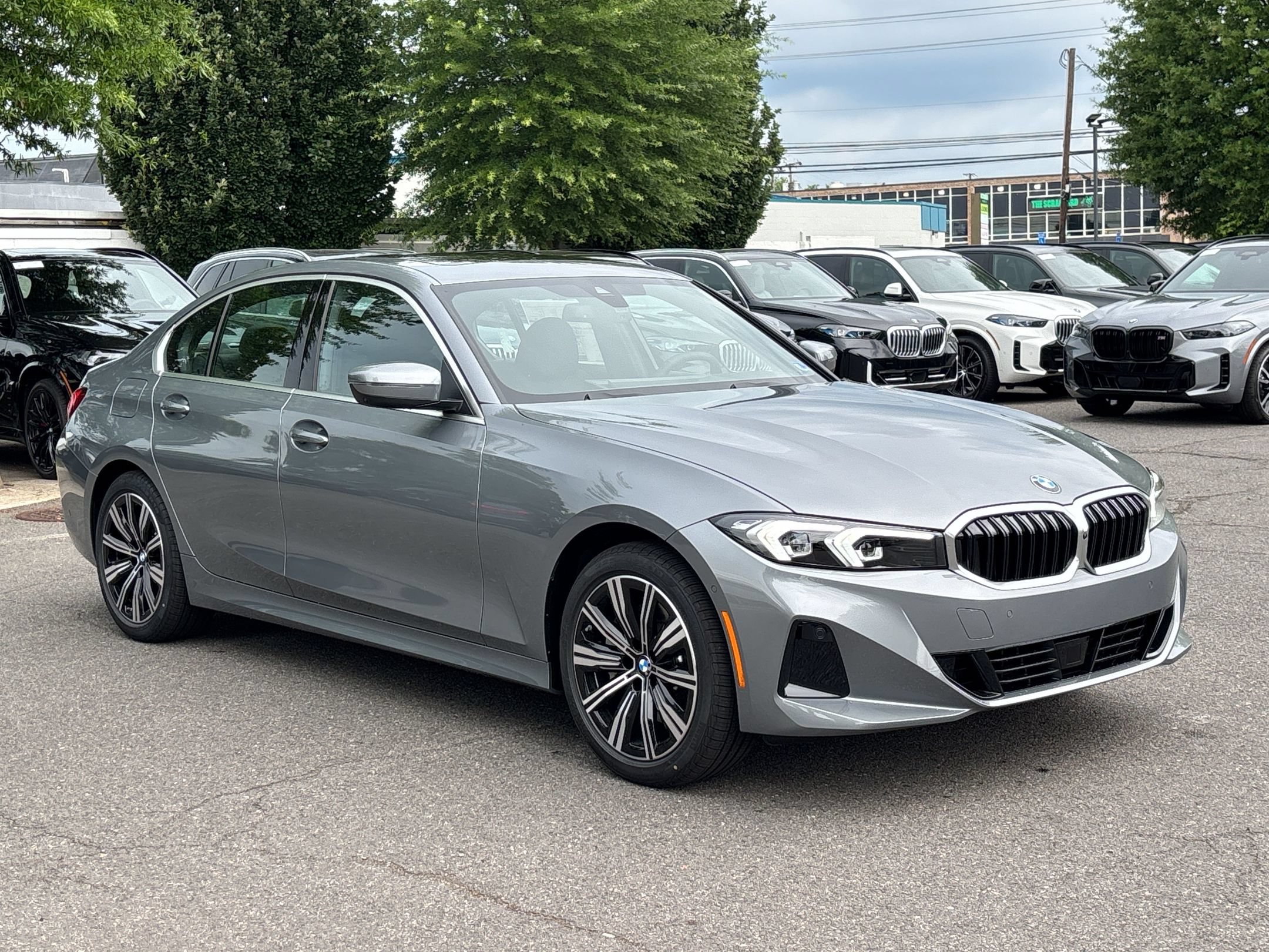 Used 2026 BMW 330i xDrive Sedan w/ Premium Package AWD/4WD image 7