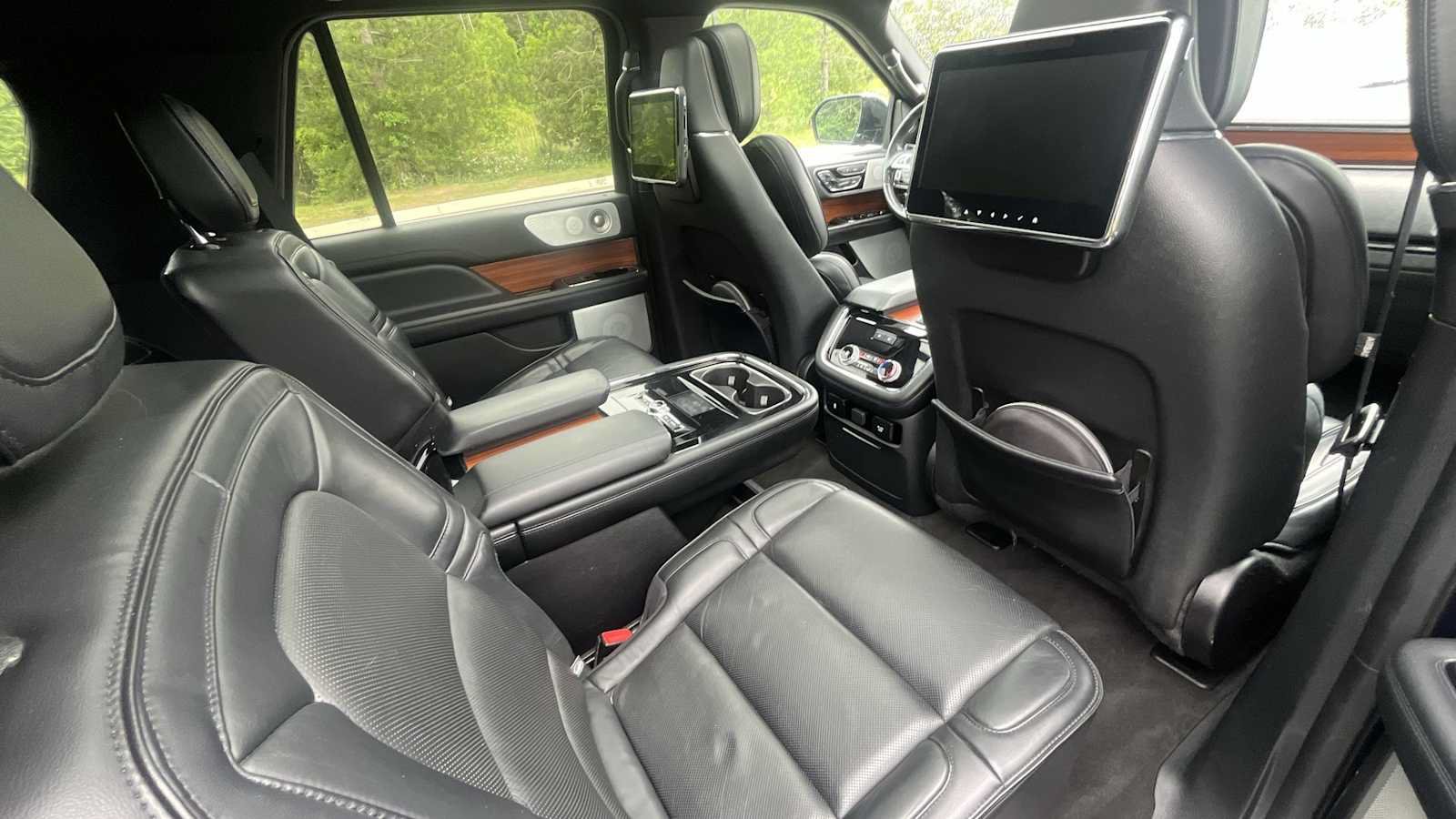 Used 2019 Lincoln Navigator Reserve AWD/4WD image 12