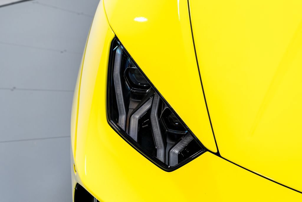 Used 2022 Lamborghini Huracan EVO AWD/4WD image 41