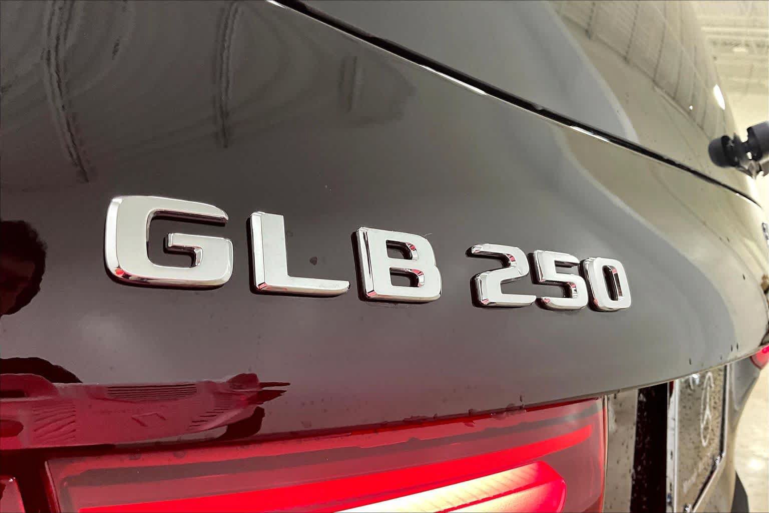 New 2026 Mercedes-Benz GLB 250 image 15