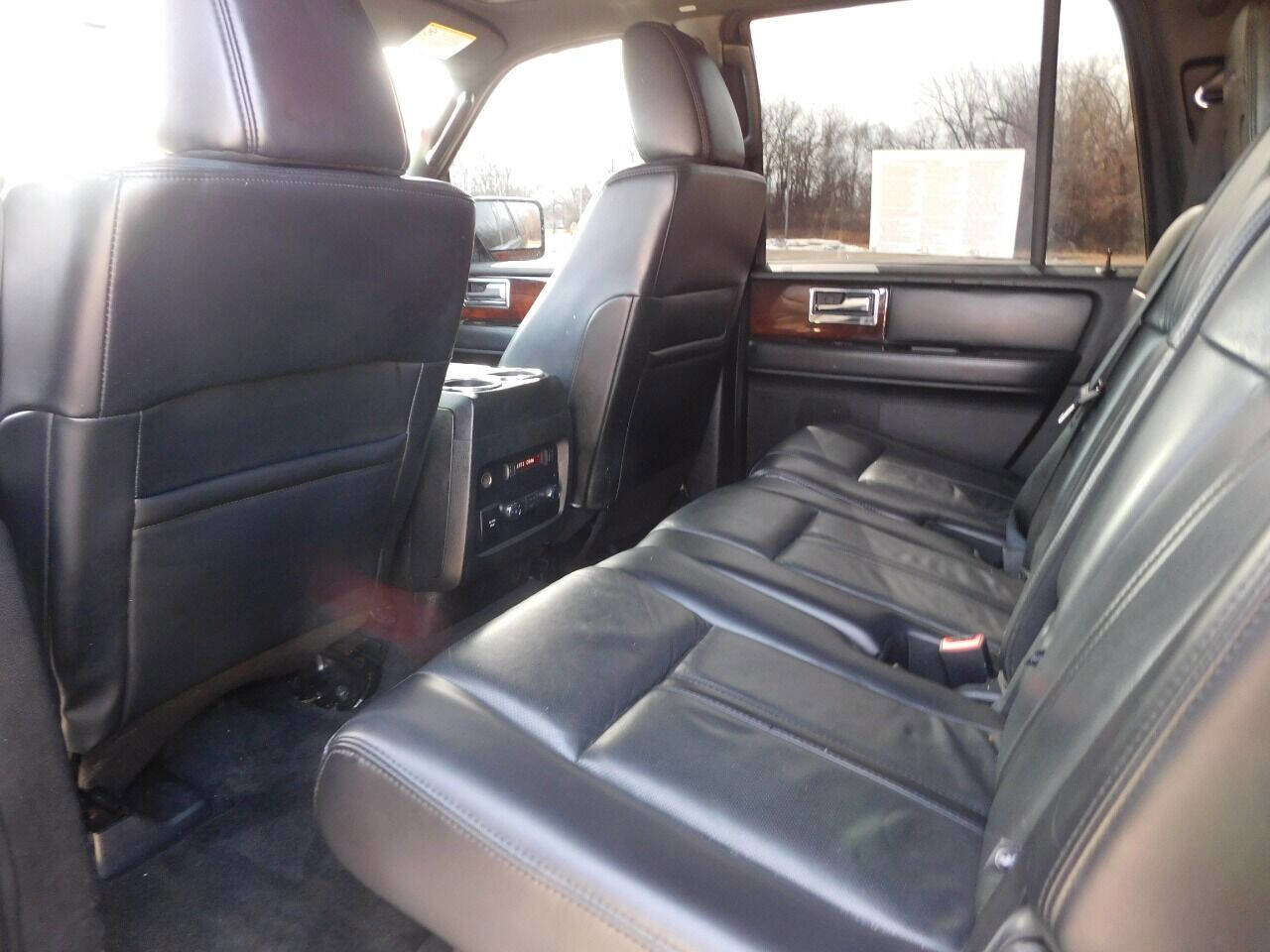 Used 2017 Lincoln Navigator L Select AWD/4WD image 13