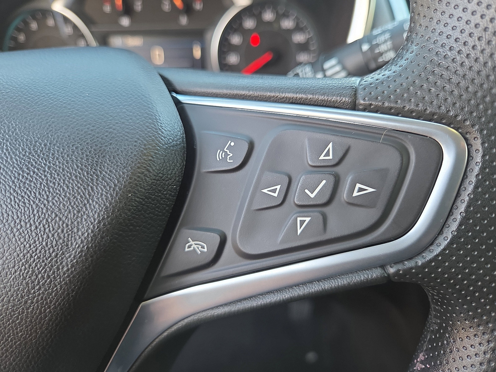 Used 2023 Chevrolet Equinox LS w/ LS Convenience Package image 30