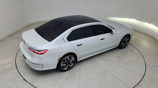 Used 2023 BMW i7 xDrive60 w/ Executive Package 2 image 87