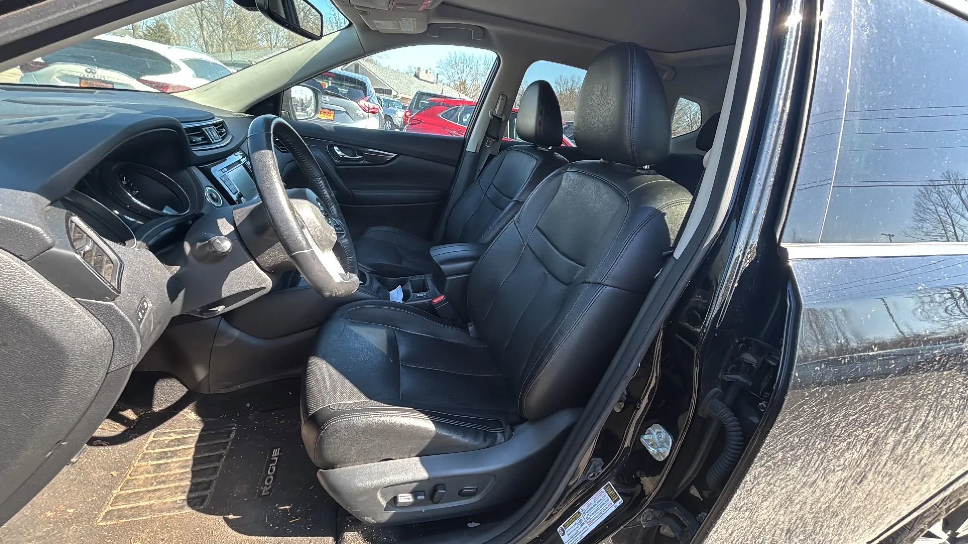 Used 2018 Nissan Rogue SL w/ Premium Package image 9