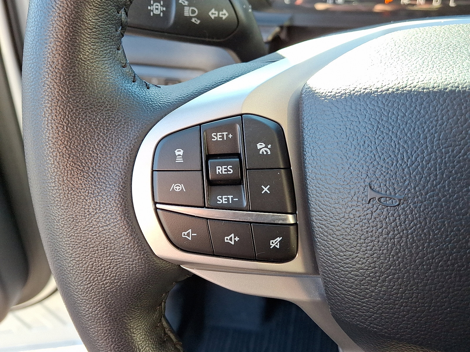 Certified 2023 Ford Explorer Limited w/ Limited Technology Package image 22