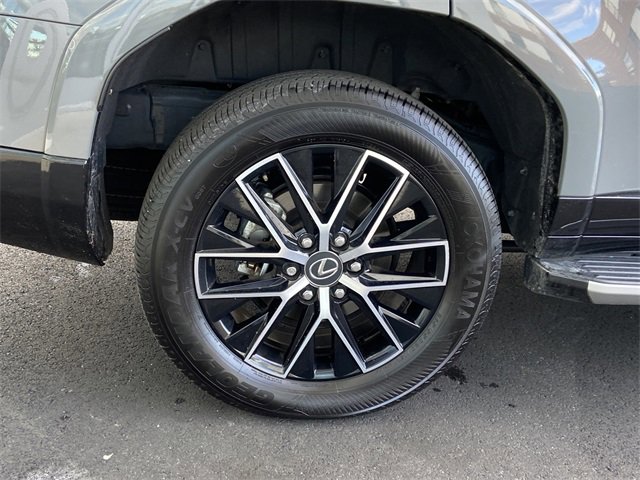 Used 2024 Lexus GX 550 image 10