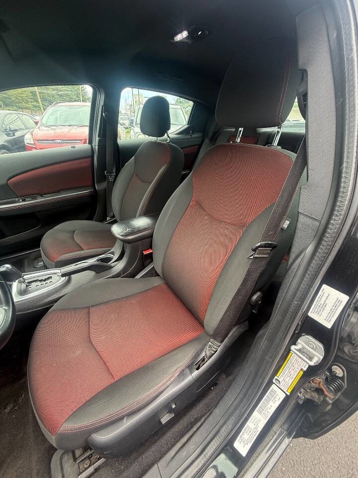 Used 2011 Dodge Avenger Heat FWD image 13