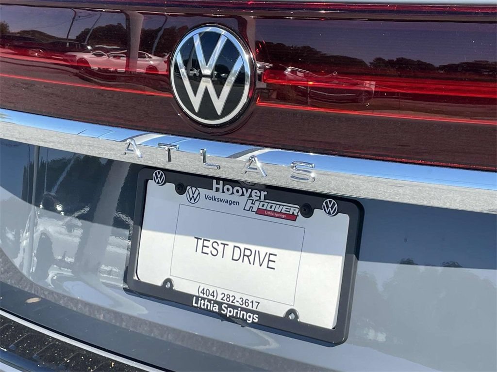 New 2026 Volkswagen Atlas SE FWD image 11