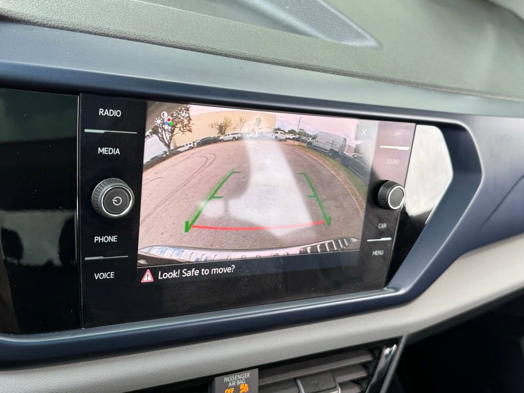 Used 2023 Volkswagen Taos SE w/ Panoramic Sunroof Package image 23