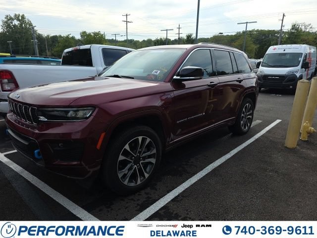 Used 2023 Jeep Grand Cherokee Overland w/ Luxury Tech Group IV AWD/4WD image 1