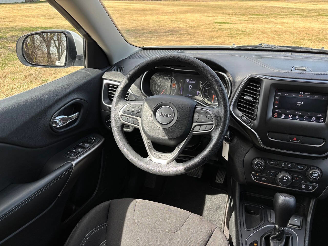 Used 2019 Jeep Cherokee Latitude w/ Popular Appearance Group image 14