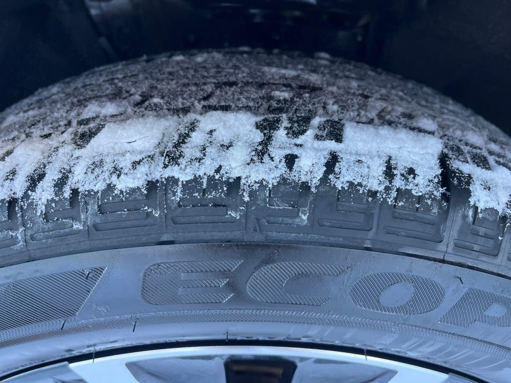 Certified 2025 Toyota Crown Limited image 28