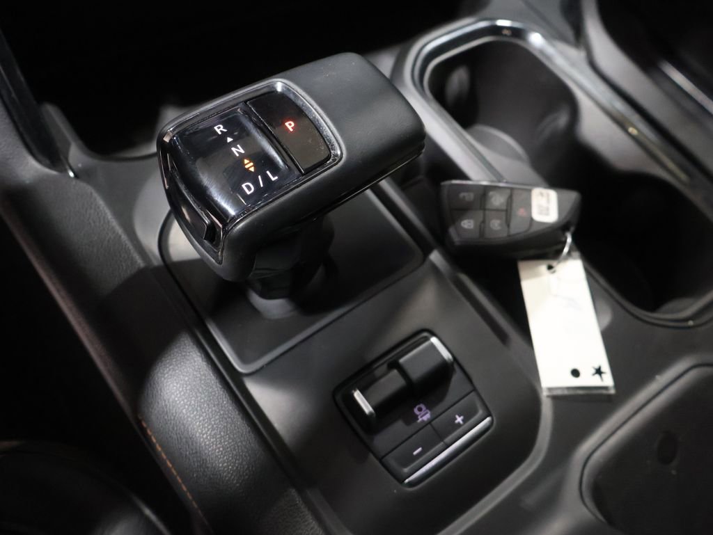 Used 2024 GMC Sierra 1500 AT4 w/ Technology Package image 34