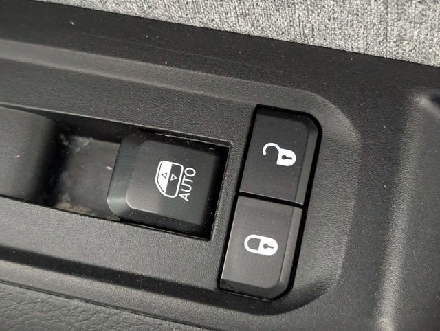 Certified 2023 Jeep Compass Sport image 32