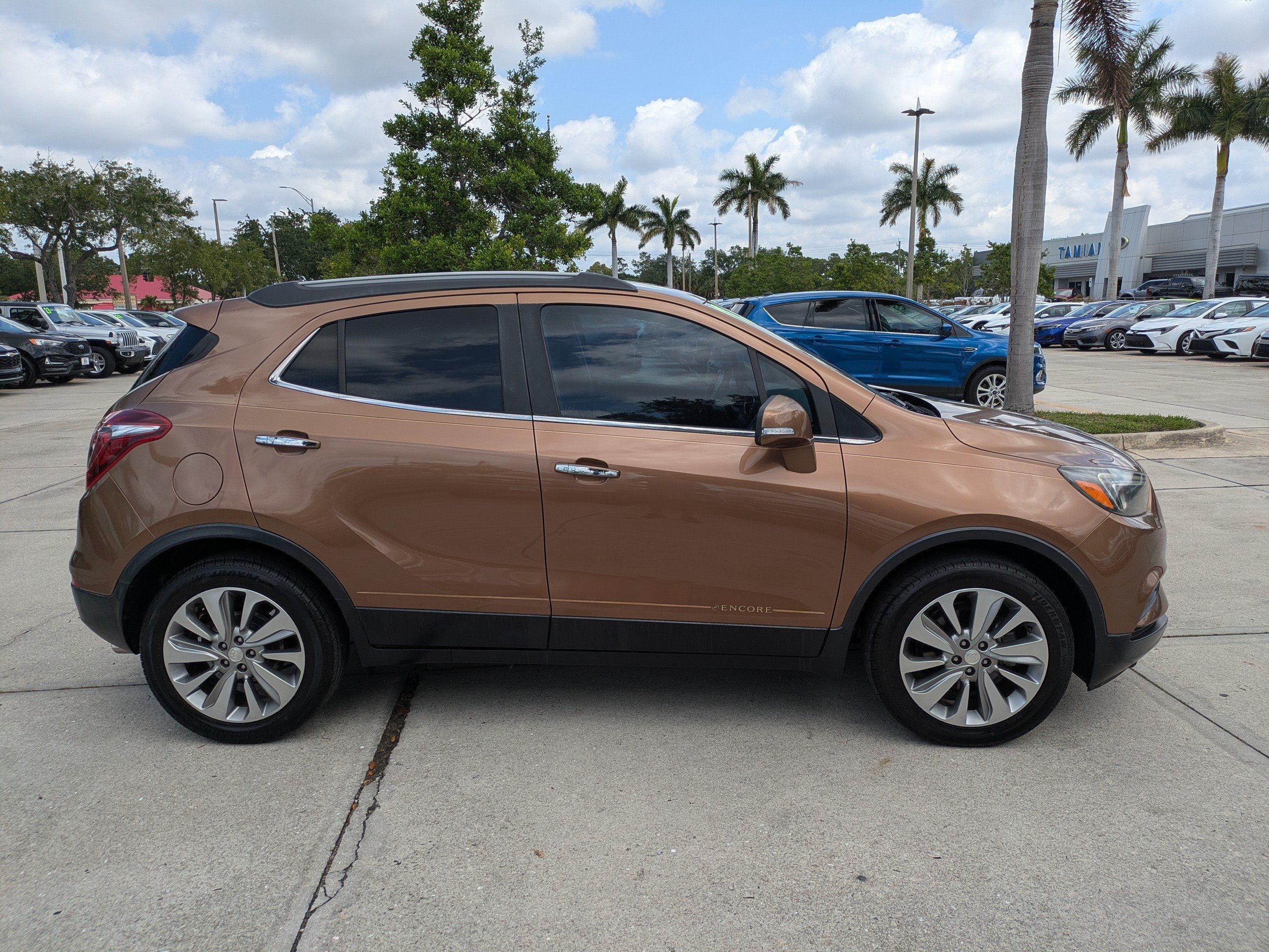 Used 2017 Buick Encore Preferred FWD image 3