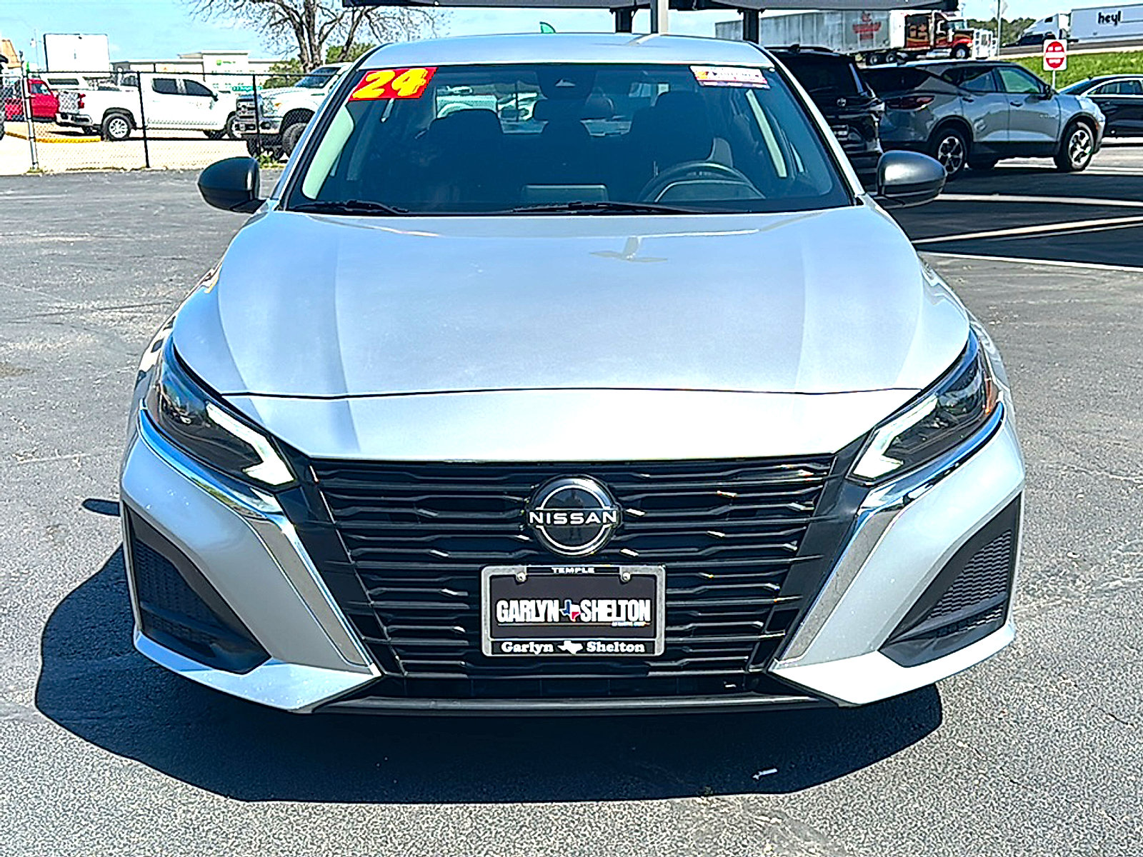 Used 2024 Nissan Altima 2.5 SV image 11