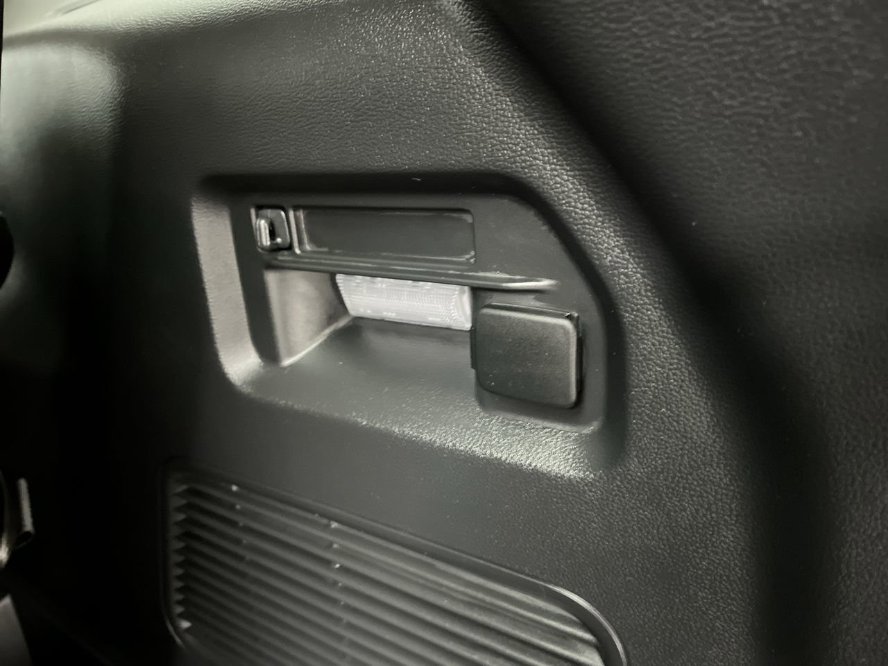 New 2026 Ford Explorer Active w/ Active Comfort Package image 32