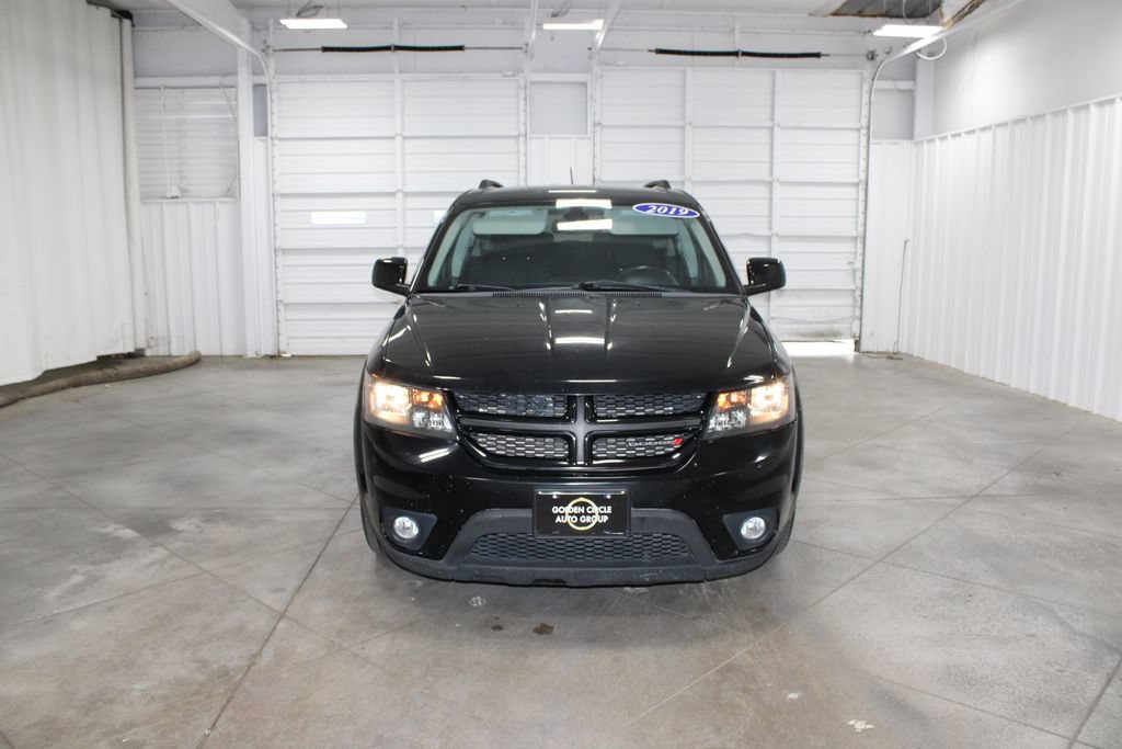 Used 2019 Dodge Journey SE w/ Connectivity Group FWD image 3