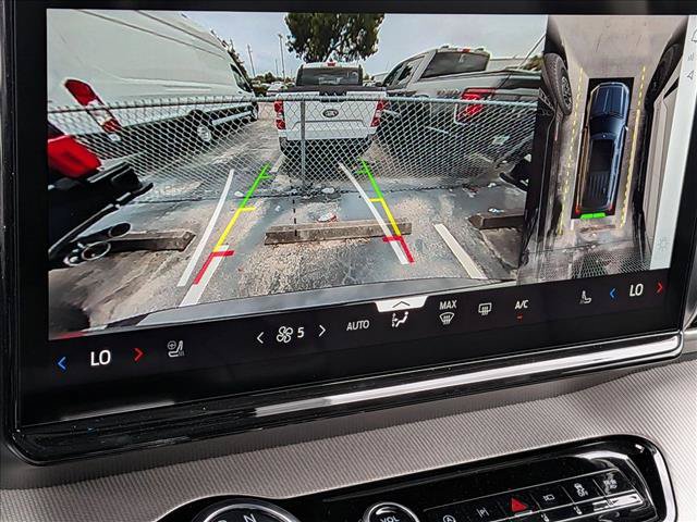 New 2026 Ford Expedition Active RWD image 12