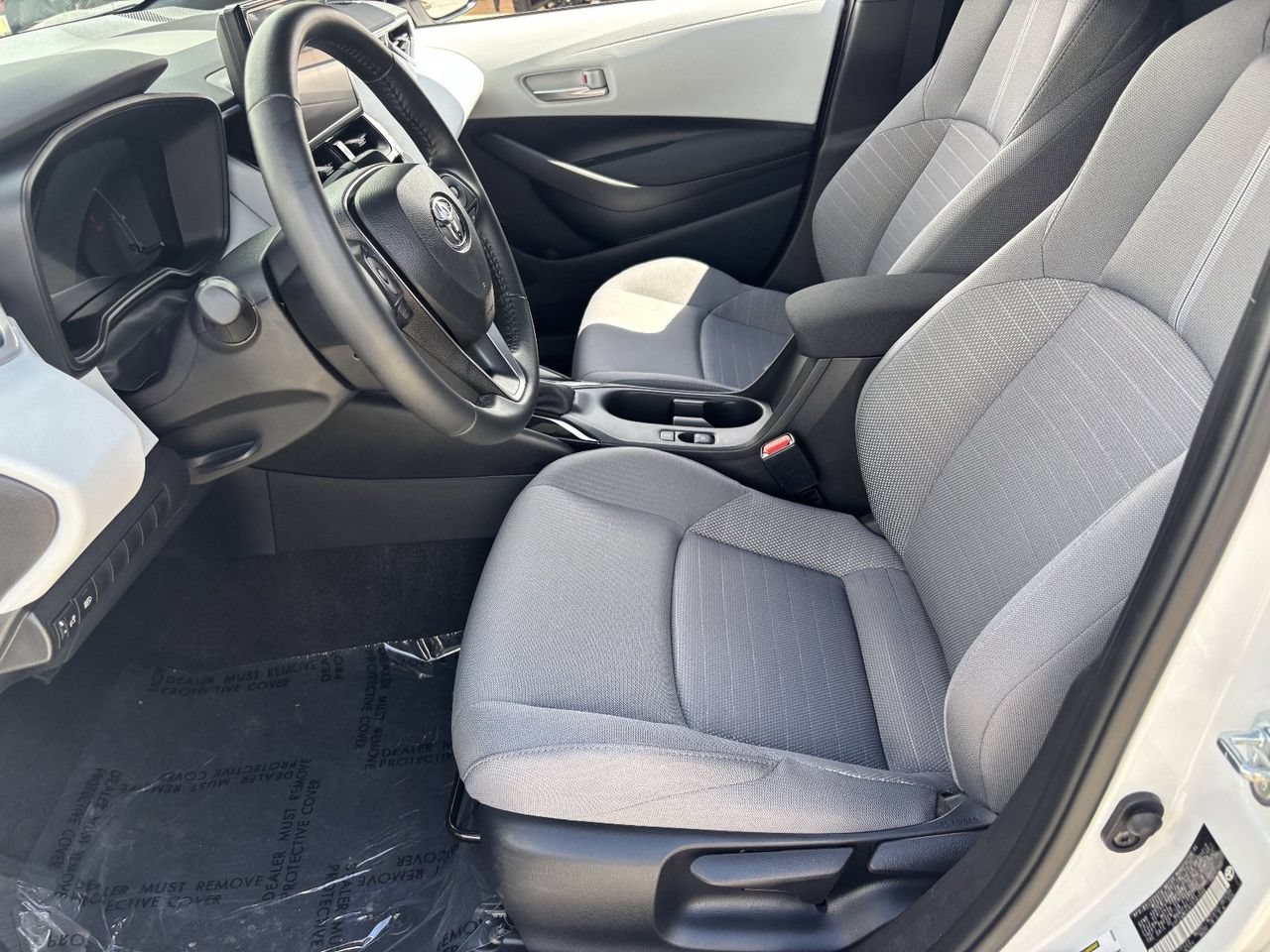 Used 2026 Toyota Corolla SE w/ Carpet Mat Package (TMS) FWD image 17