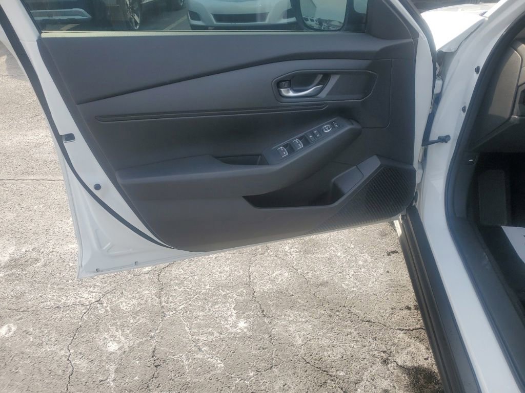 Used 2025 Honda Accord LX image 11