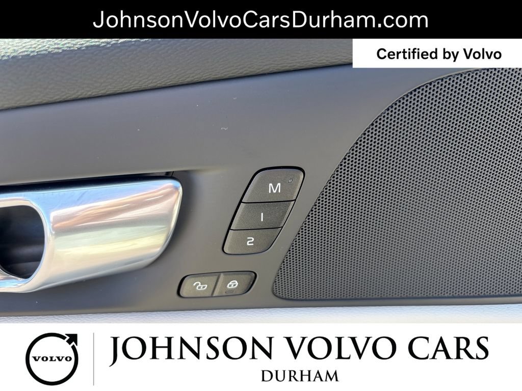 Certified 2025 Volvo V60 B5 Cross Country Plus AWD/4WD image 16