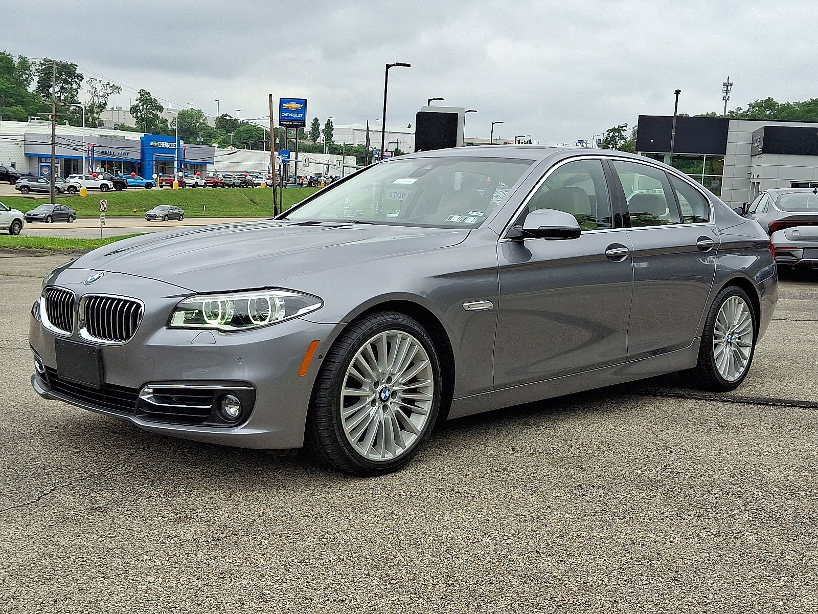 Used 2015 BMW 550i xDrive Sedan AWD/4WD image 3