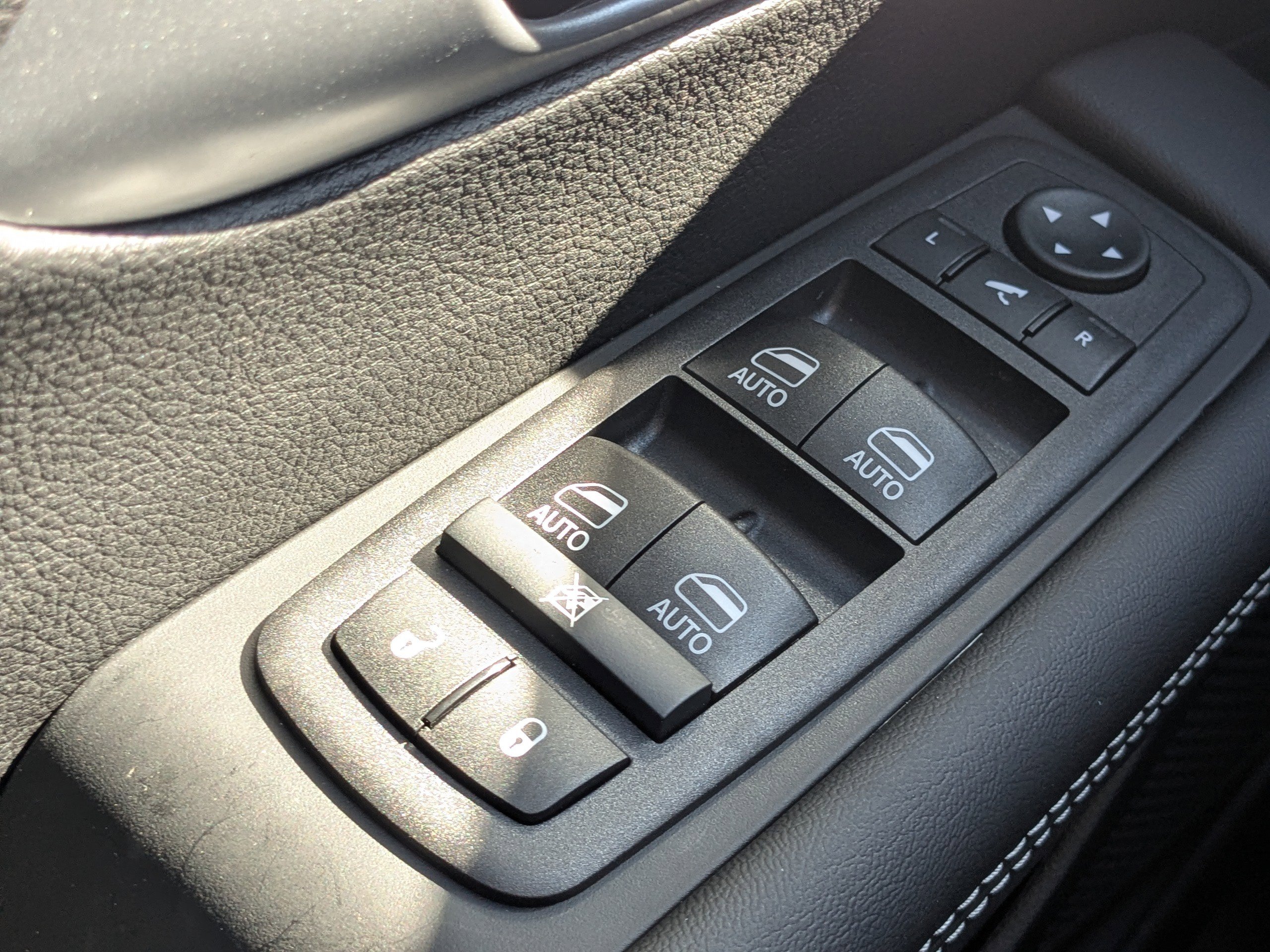 New 2026 Chrysler Pacifica Limited w/ S Appearance Package image 24