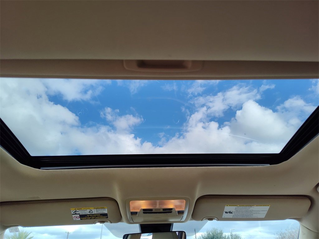 Used 2019 Toyota Highlander SE image 32