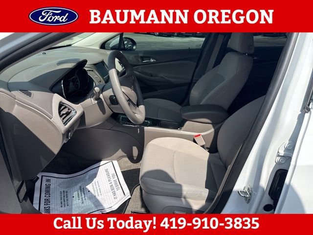 Used 2018 Chevrolet Cruze LT w/ Convenience Package FWD image 14