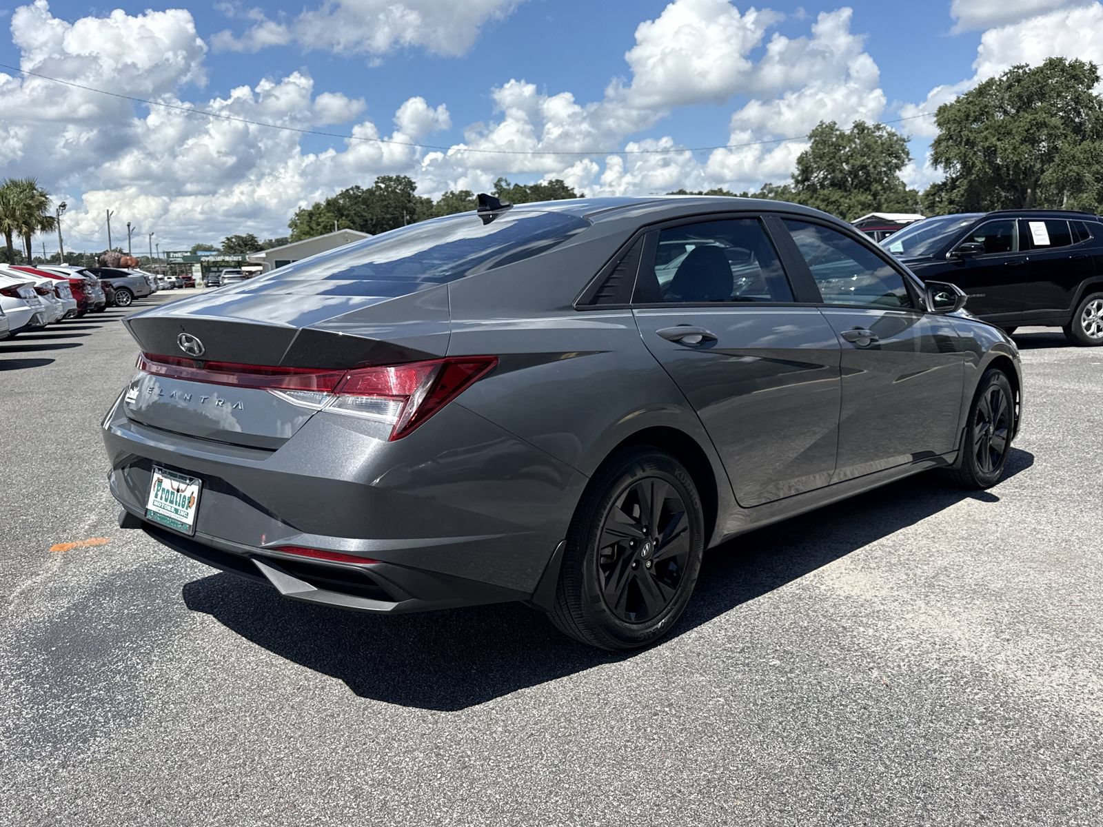 Used 2023 Hyundai Elantra SEL FWD image 5