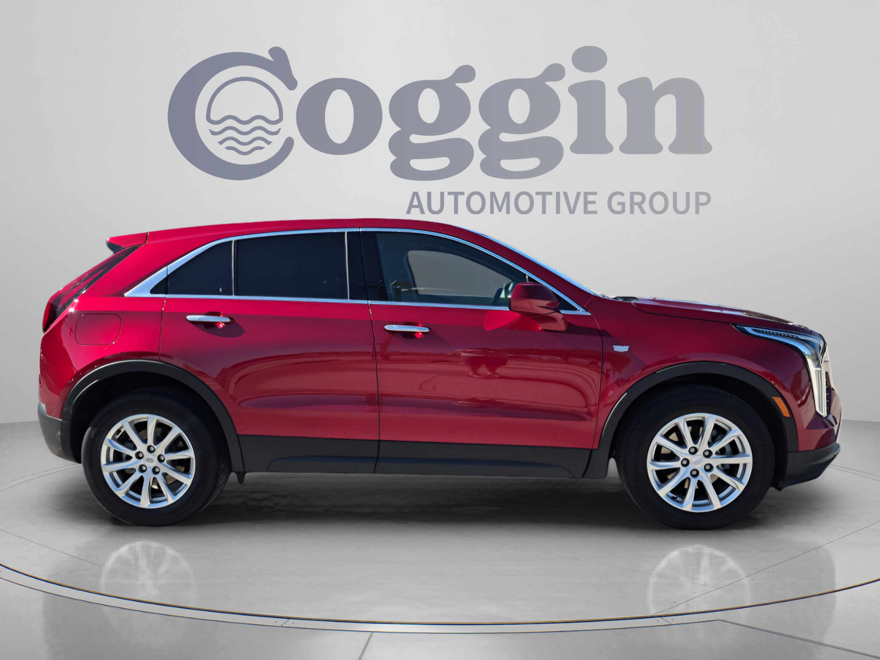 Used 2023 Cadillac XT4 Luxury w/ Driver Awareness Package FWD image 7