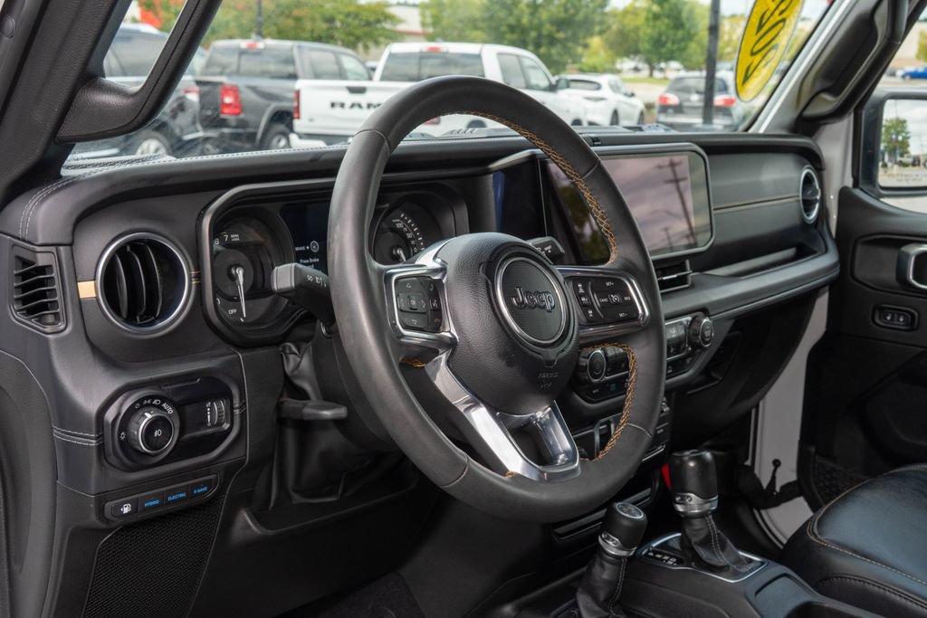 Used 2024 Jeep Wrangler Unlimited Sahara AWD/4WD image 14