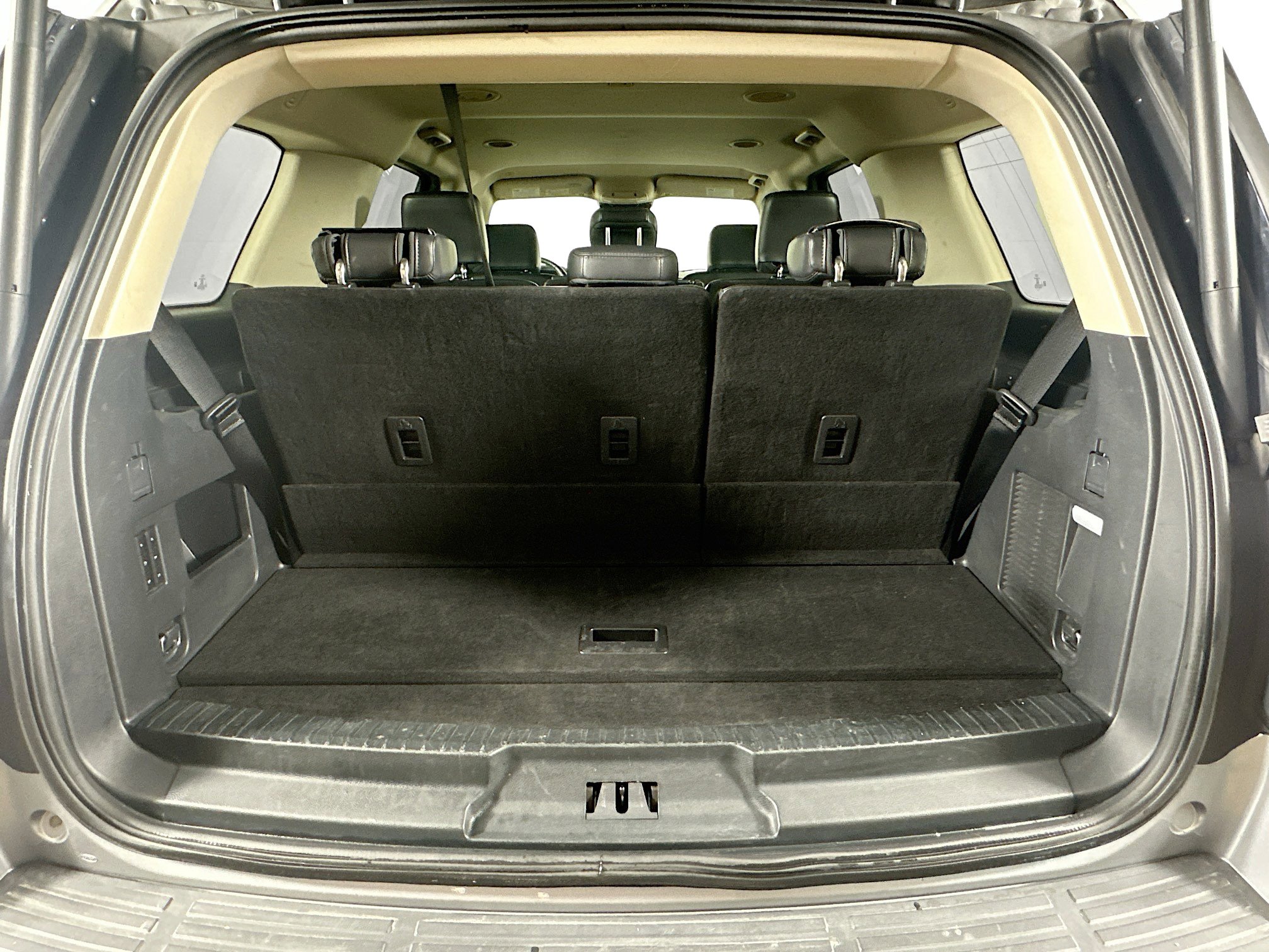 Used 2024 Ford Expedition XLT image 30