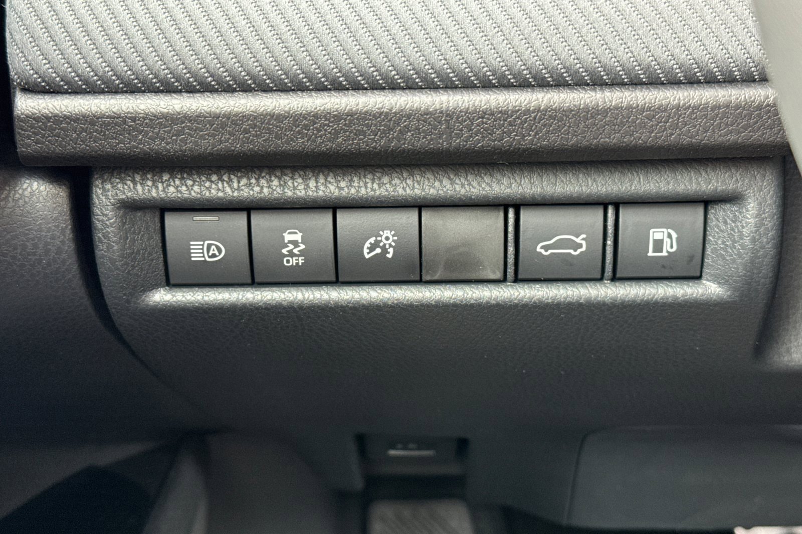 New 2026 Toyota Camry SE image 29