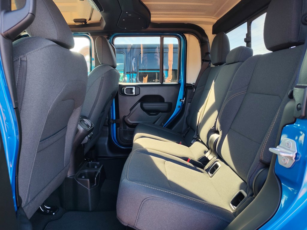 New 2026 Jeep Gladiator Sport AWD/4WD image 26