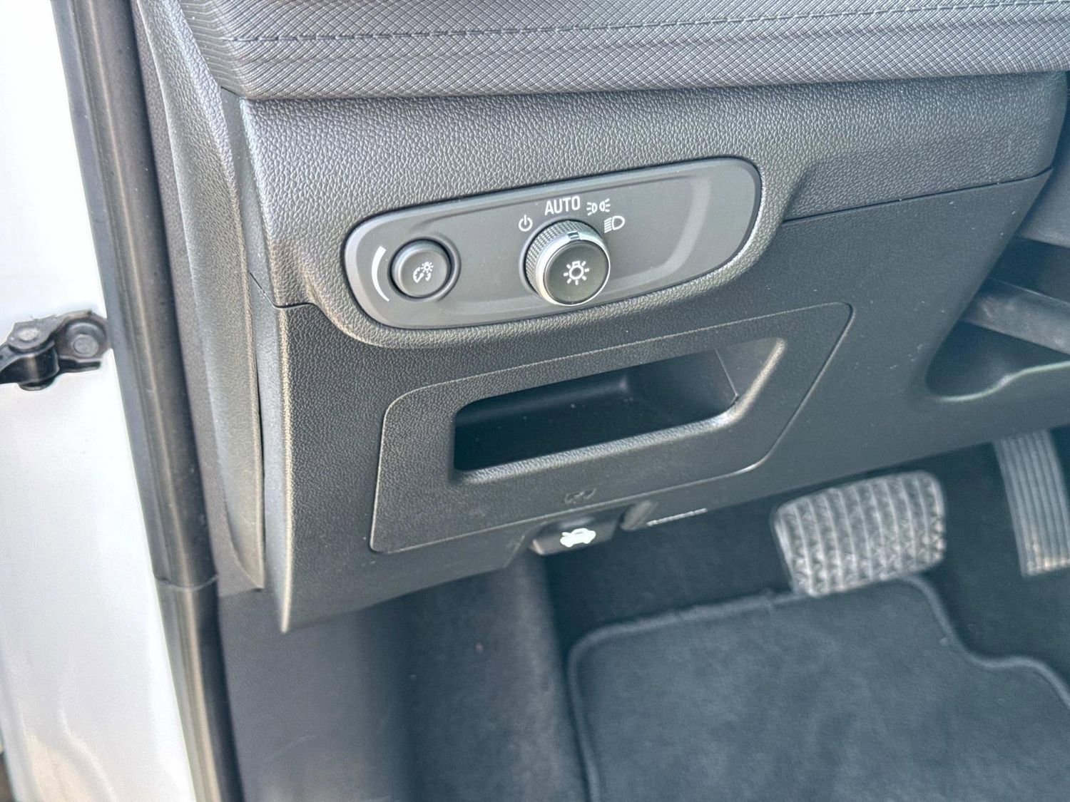 Used 2024 Chevrolet TrailBlazer LS image 27