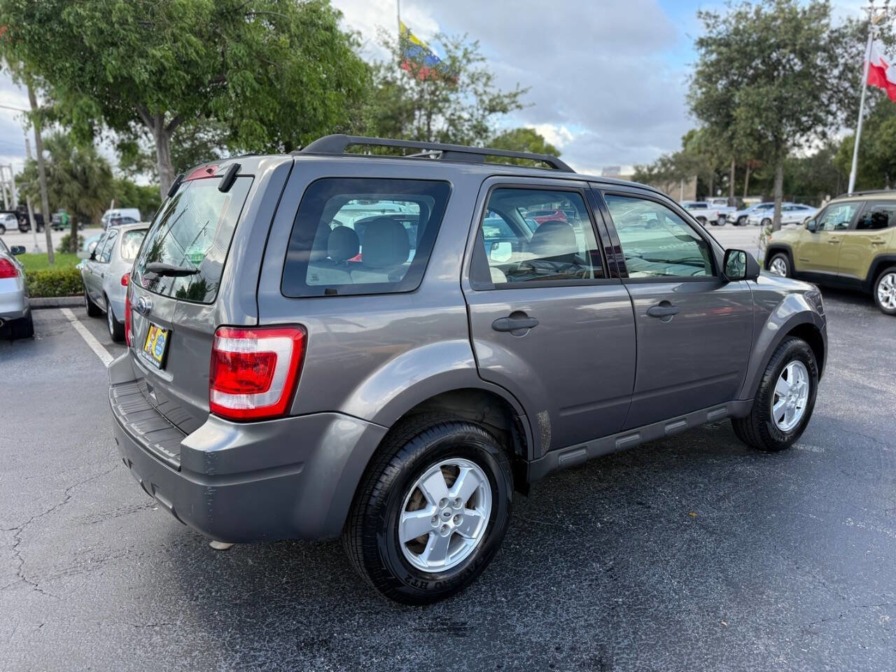 Used 2012 Ford Escape XLS image 10