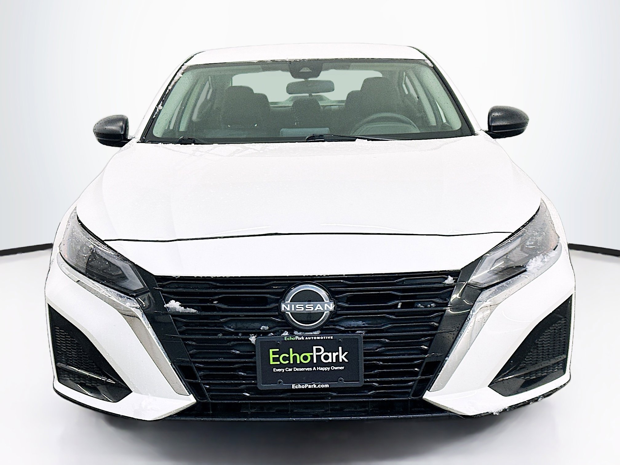 Used 2025 Nissan Altima 2.5 SV image 2