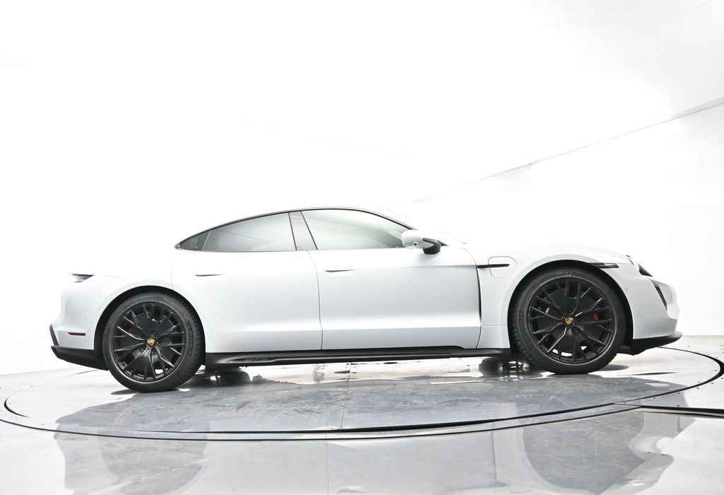 Certified 2022 Porsche Taycan GTS image 50