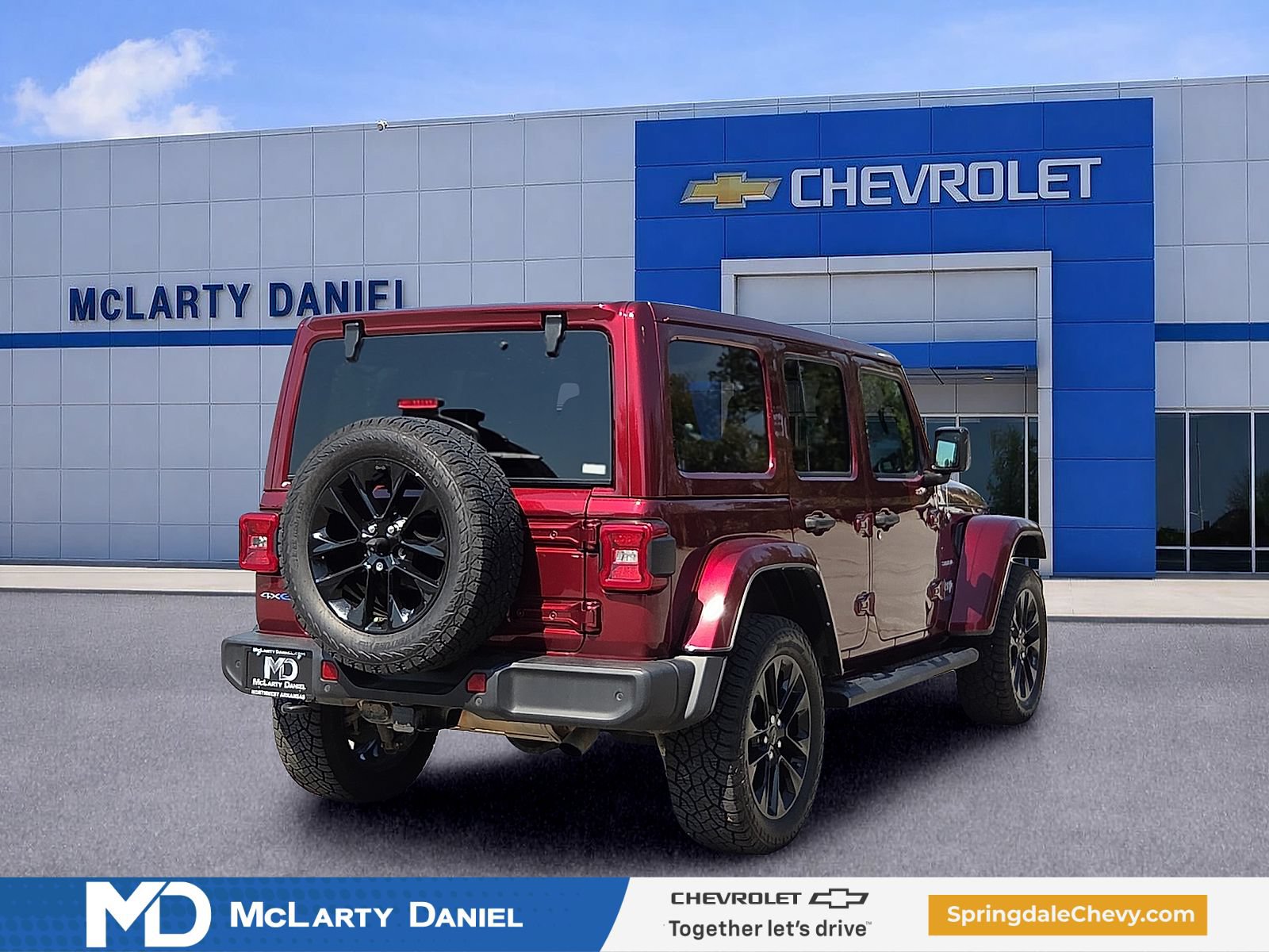 Used 2021 Jeep Wrangler Unlimited Sahara w/ Cold Weather Group AWD/4WD image 5