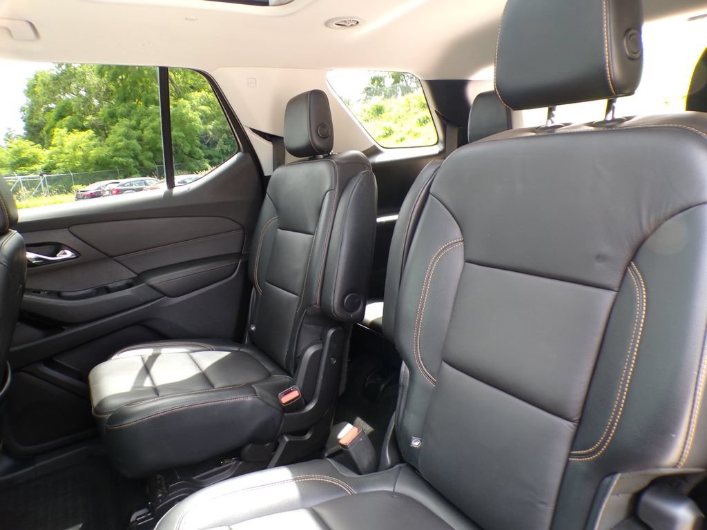 Used 2018 Chevrolet Traverse LT w/ LPO, Floor Liner Package AWD/4WD image 16