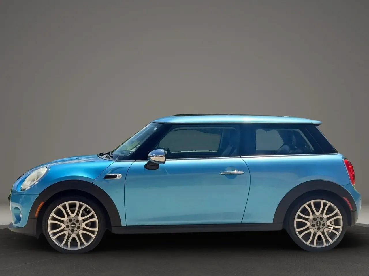 Used 2015 MINI Cooper 2-Door Hardtop FWD image 6