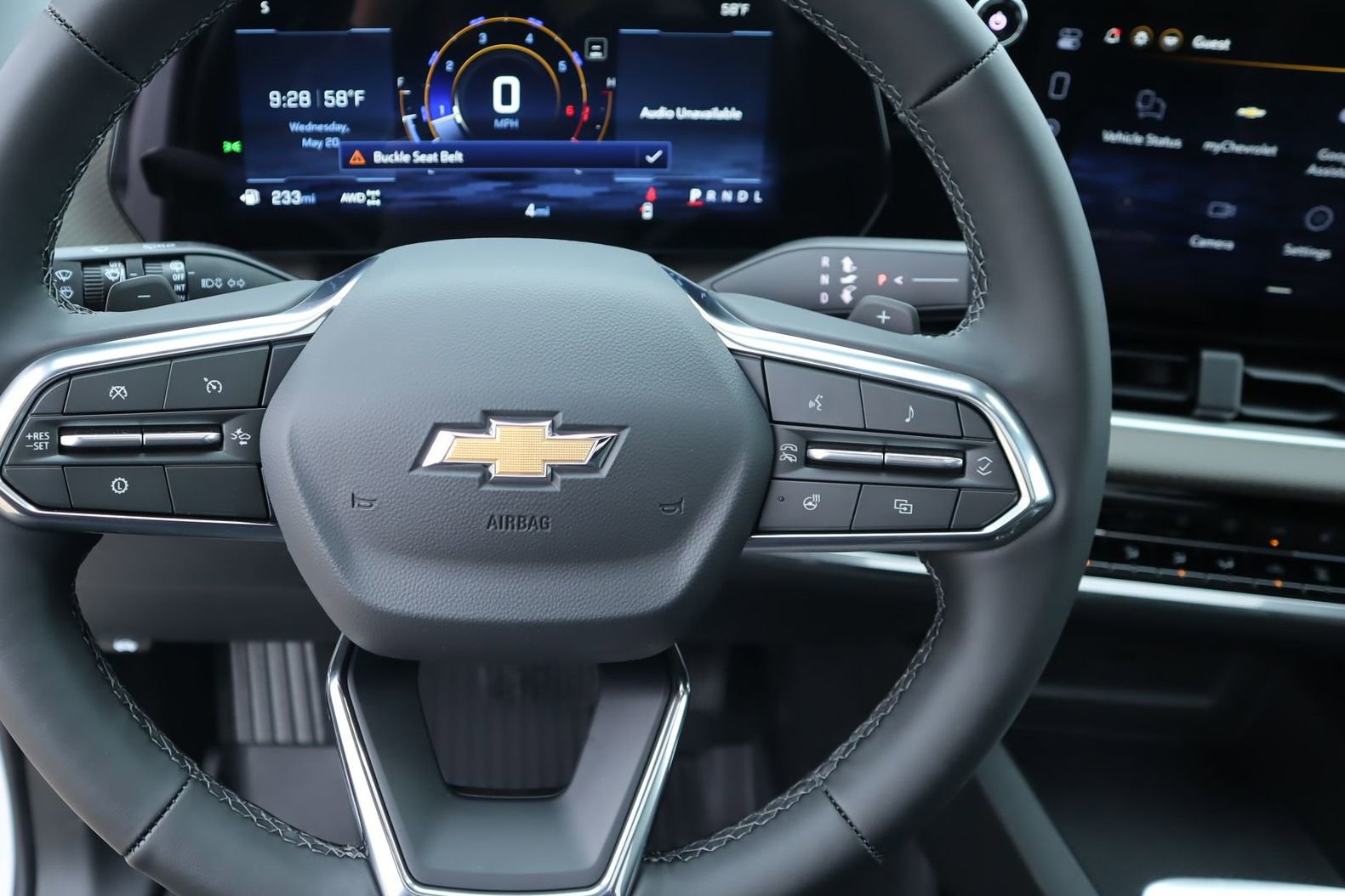 New 2026 Chevrolet Equinox LT w/ Convenience Package II AWD/4WD image 4